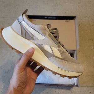 *Never Worn* Reebok CL Legacy Running shoe